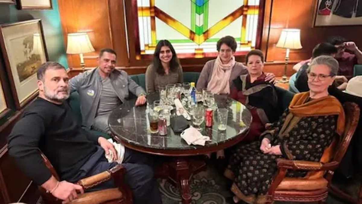 गांधी और वाड्रा परिवार ने चखा छोले भटूरे का स्वाद, राहुल गांधी ने शेयर की तस्वीरें